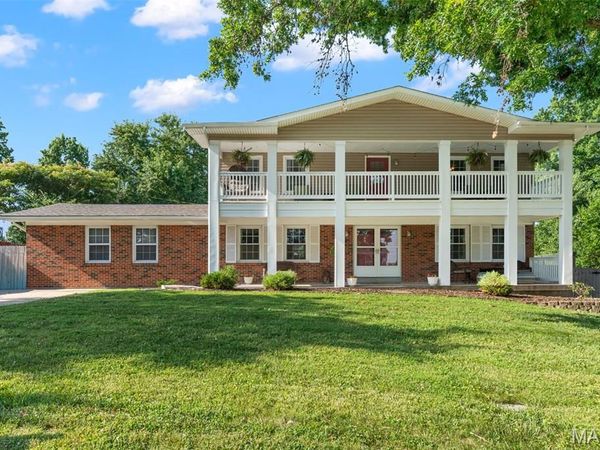 210 Capri Drive, O'Fallon, MO 63366