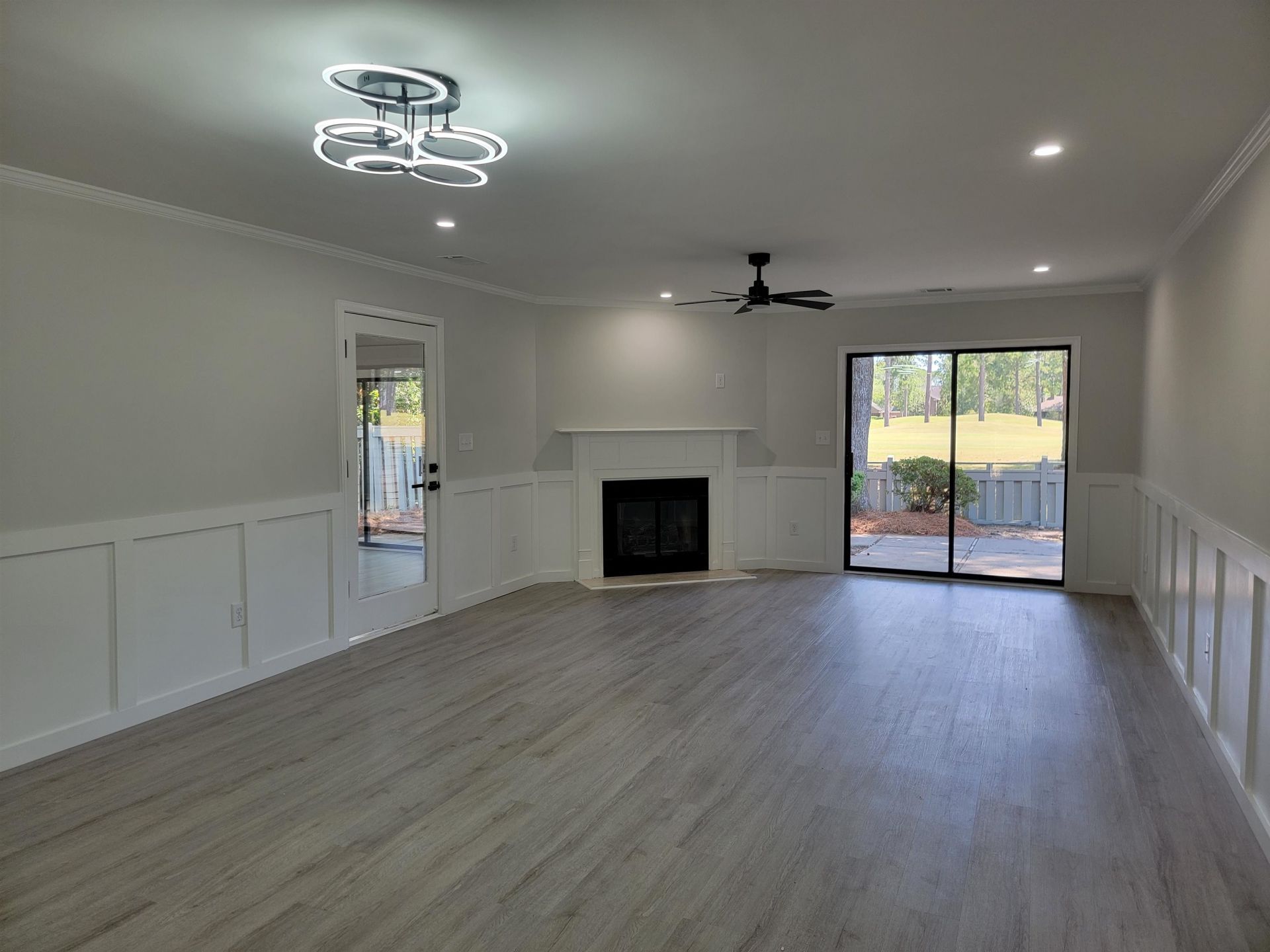 110 Berry Tree Ln. Photo 4