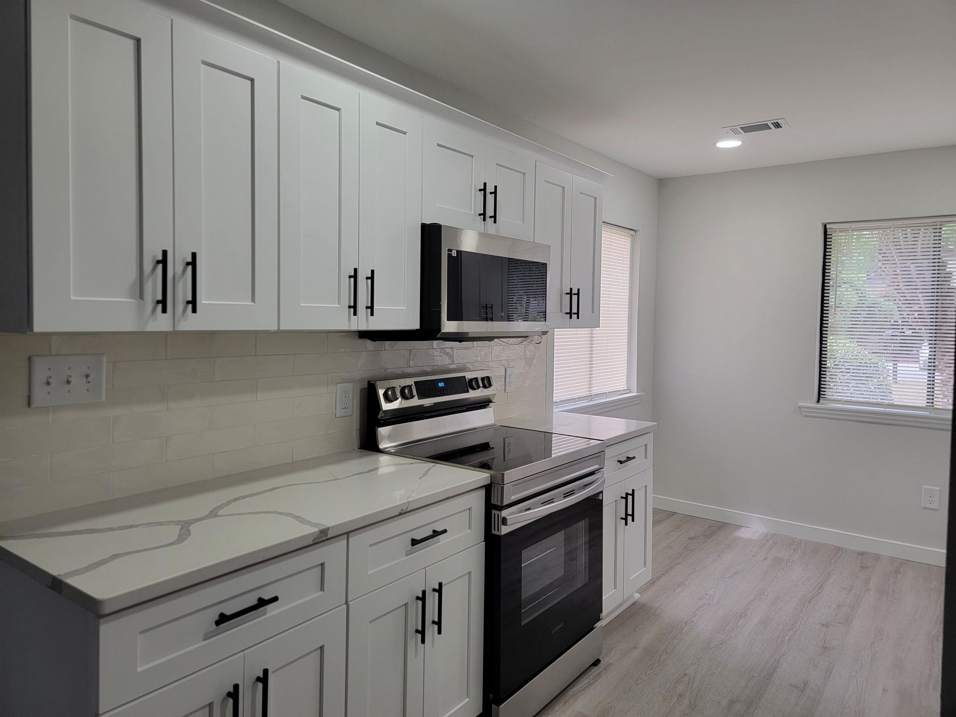 110 Berry Tree Ln. Photo 8