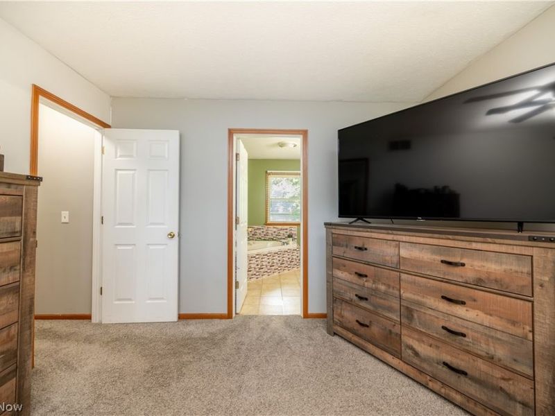 2218 Crestmont Drive, Girard, OH 44420 Photo 40
