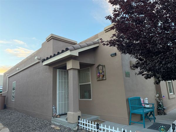 4210 Luz De Estrella , Santa Fe, NM 87507