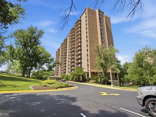 6100 WESTCHESTER PARK DRIVE, Unit T8, COLLEGE PARK, MD 20740