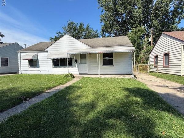26307 Woodmont Street, Roseville, MI 48066