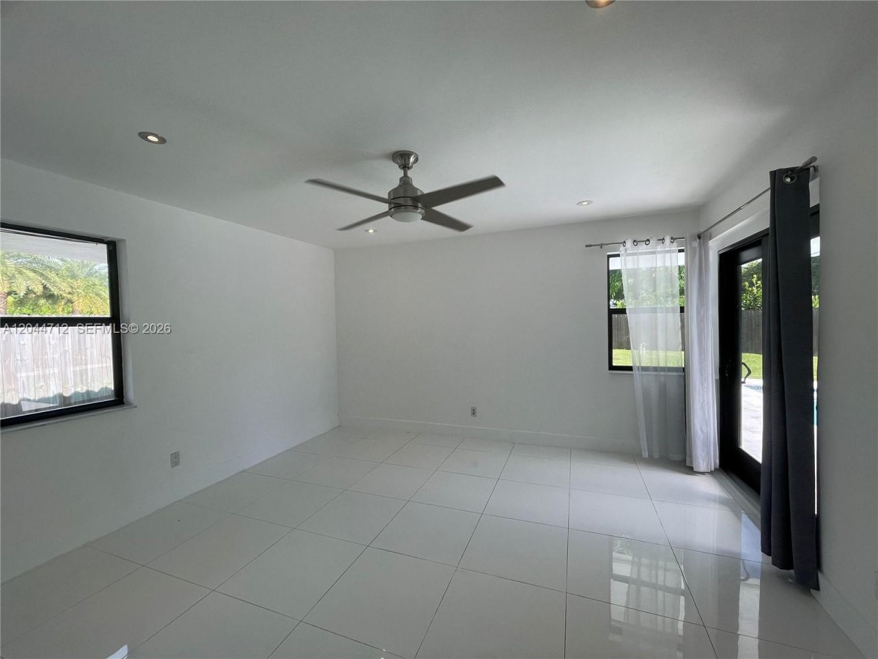 2115 Alamanda Dr , North Miami, FL 33181 Photo