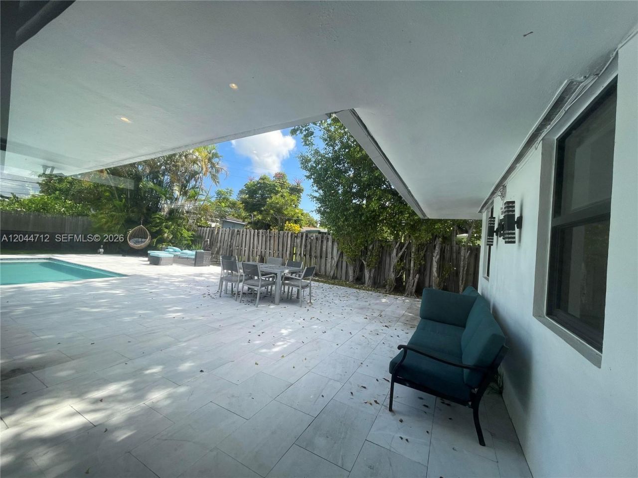 2115 Alamanda Dr , North Miami, FL 33181 Photo