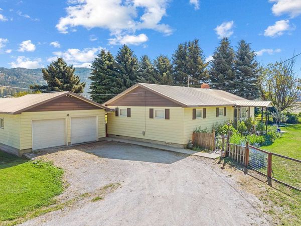 511 Valley Westside Rd, Colville, WA 99114
