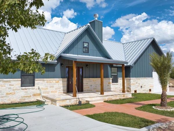 207 N Fourth, Harper, TX 78624