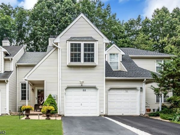 68 Delaware Ln, Branchburg, NJ 08876