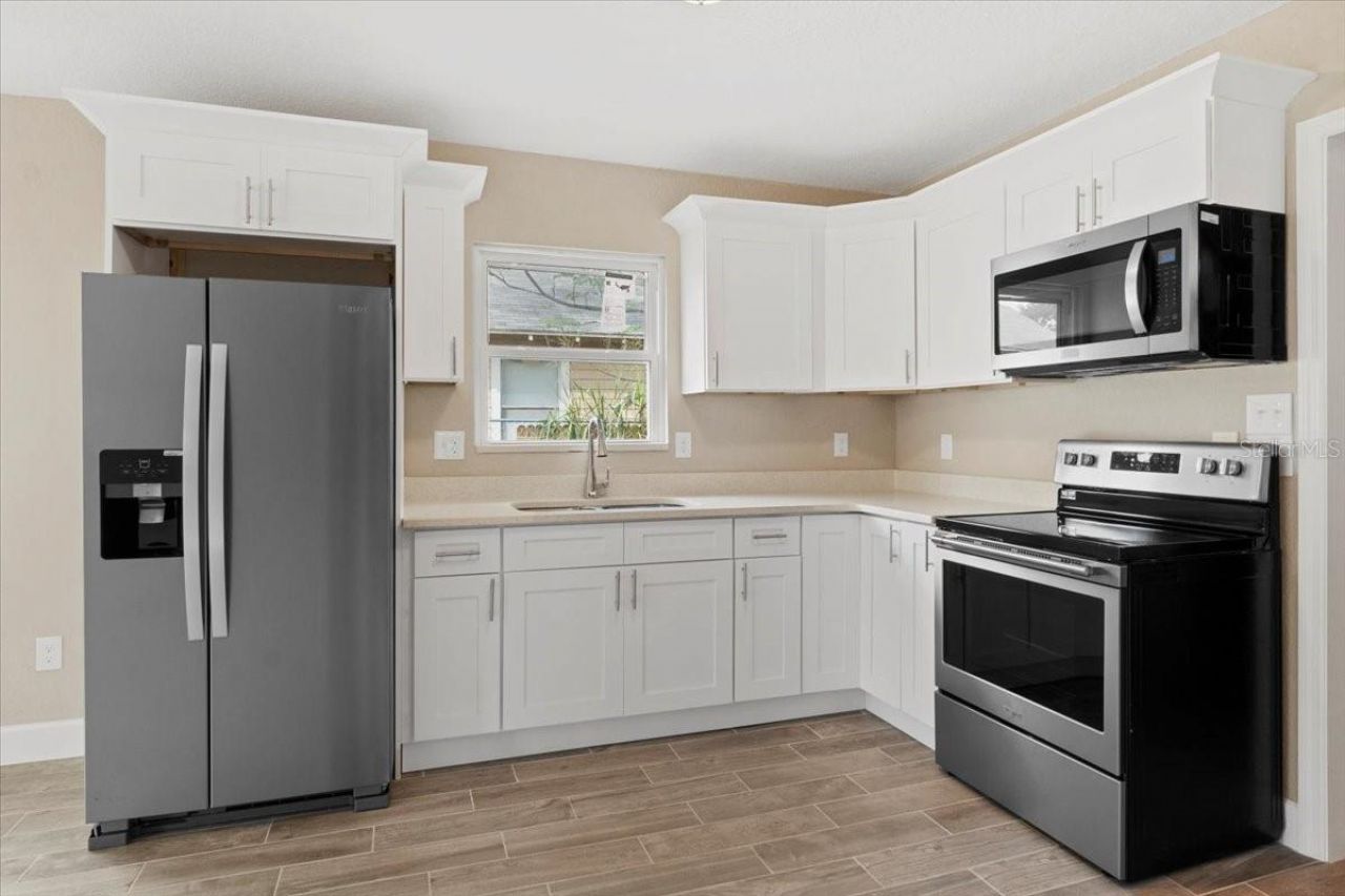 2810 6th Street S, Saint Petersburg, FL 33705 Photo
