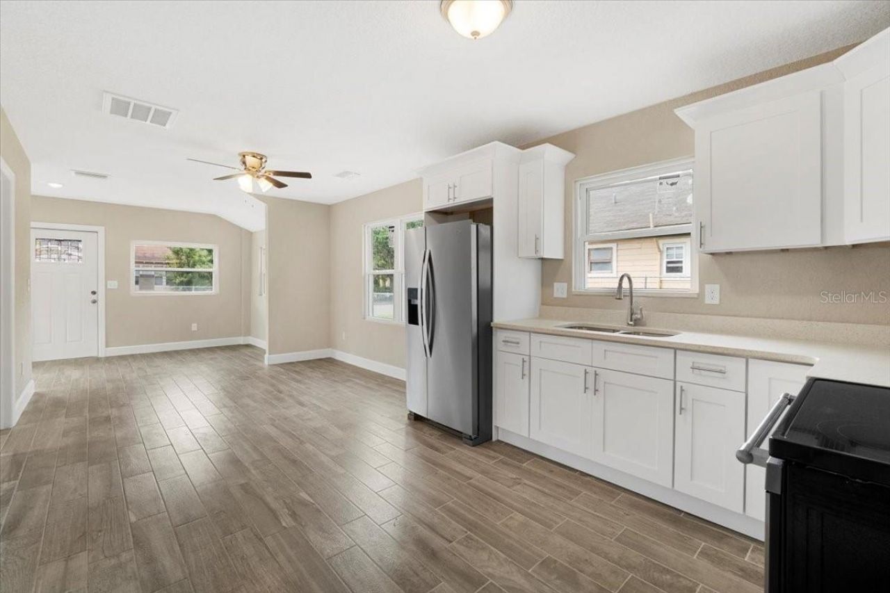 2810 6th Street S, Saint Petersburg, FL 33705 Photo