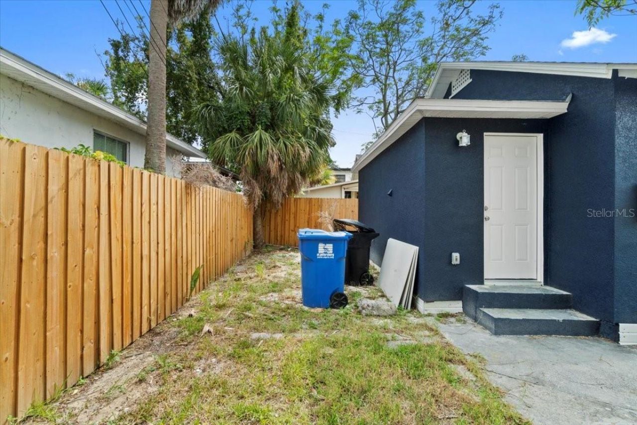 2810 6th Street S, Saint Petersburg, FL 33705 Photo