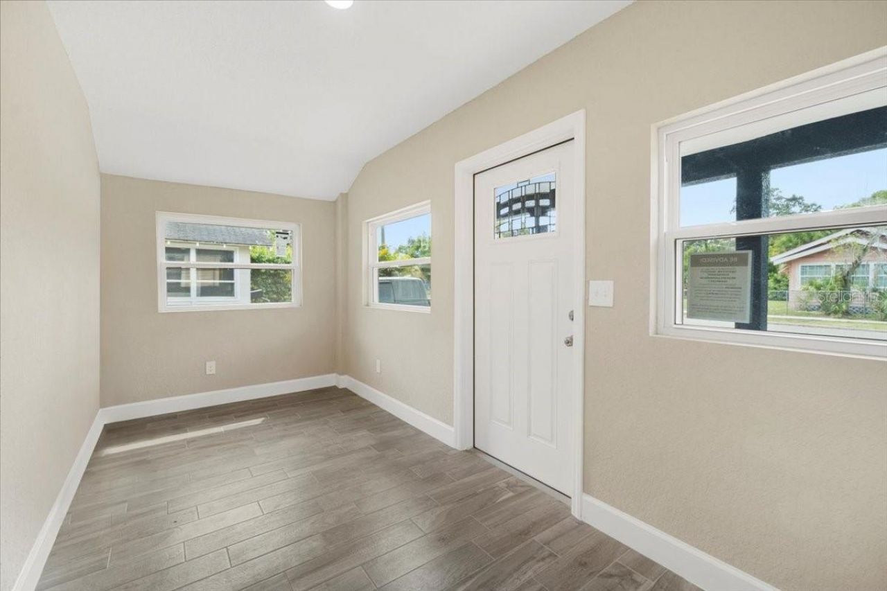2810 6th Street S, Saint Petersburg, FL 33705 Photo