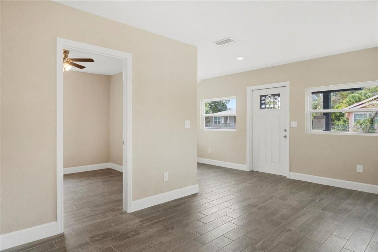 2810 6th Street S, Saint Petersburg, FL 33705 Photo