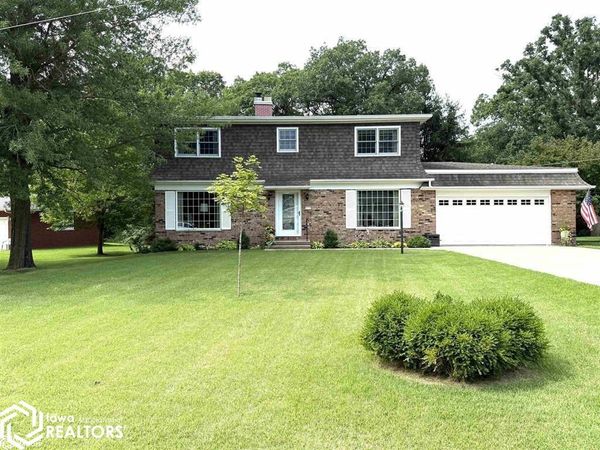 3359 Country Club Lane, Fort Madison, IA 52627