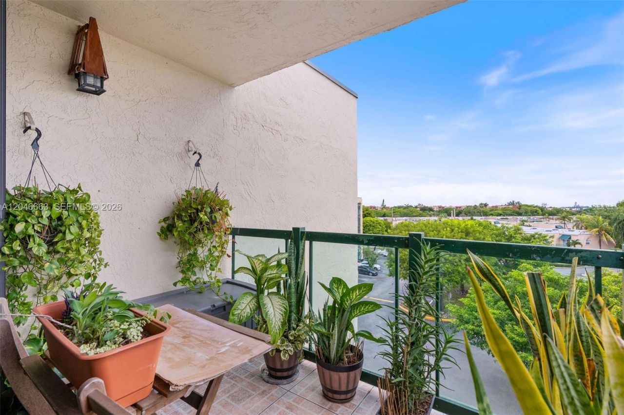 2075 SW 122nd Ave , Unit 505, Miami, FL 33175 Photo