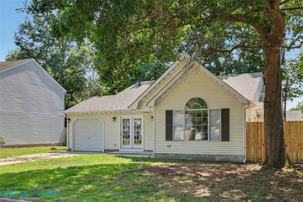 123 Gallop Place, Newport News, VA 23608 Main Photo
