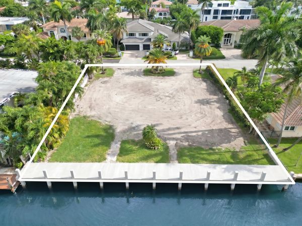 26 Pelican Drive, Fort Lauderdale, FL 33301