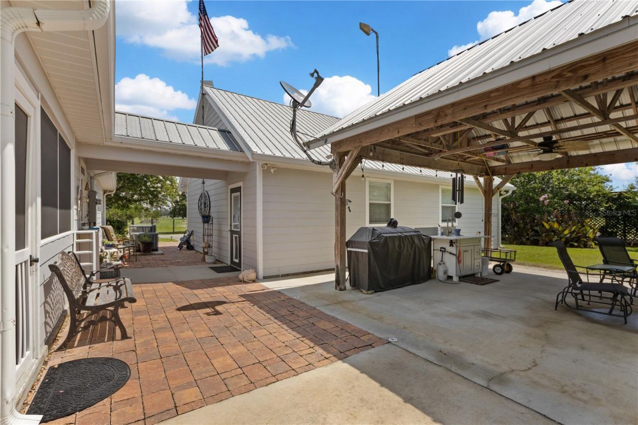 9897 NW 160 Avenue, Morriston, FL 32668 Photo
