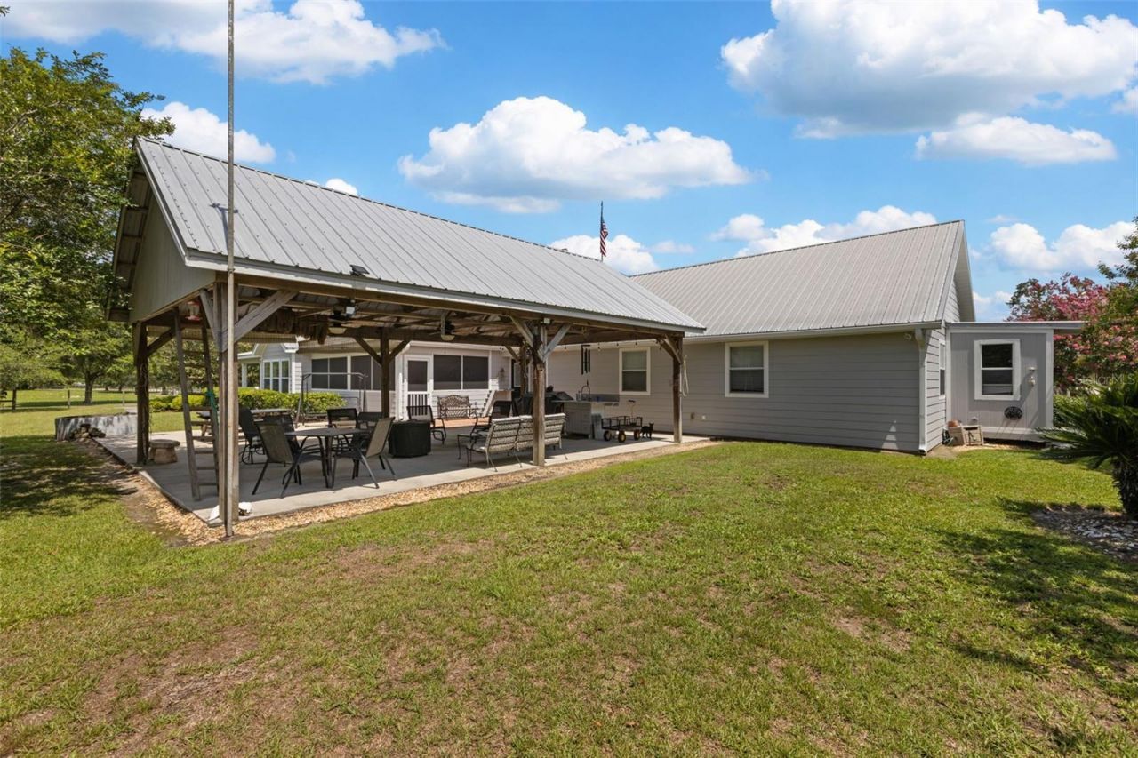9897 NW 160 Avenue, Morriston, FL 32668 Photo