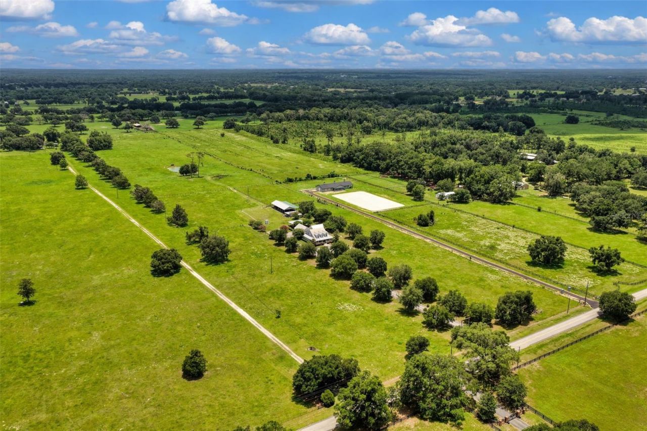 9897 NW 160 Avenue, Morriston, FL 32668 Photo