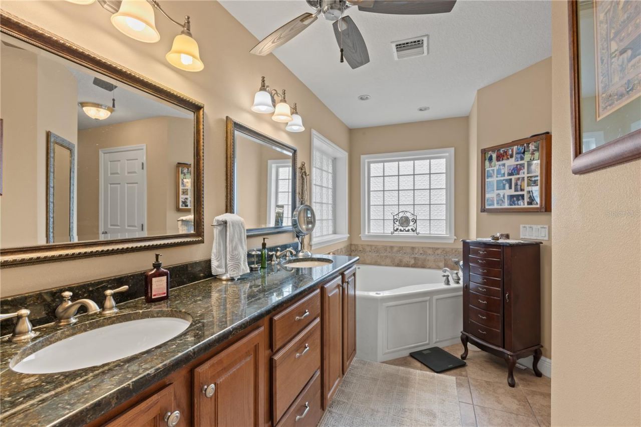 9897 NW 160 Avenue, Morriston, FL 32668 Photo