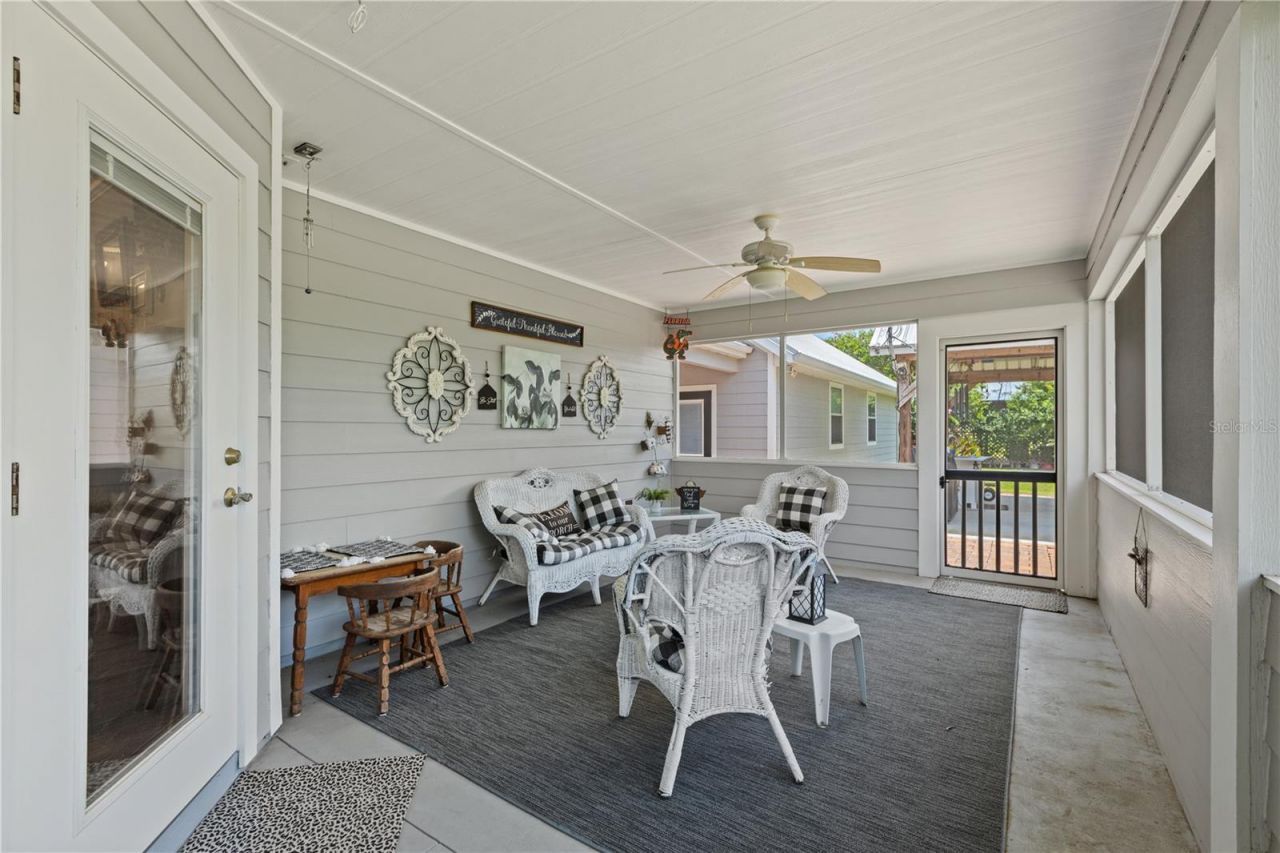 9897 NW 160 Avenue, Morriston, FL 32668 Photo