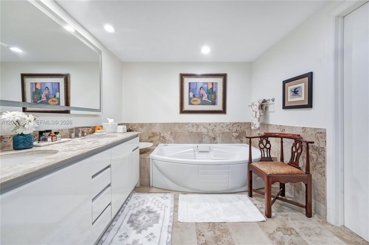 1455 Ocean Dr, Unit 904, Miami Beach, FL 33139 Photo