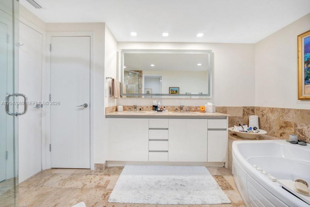 1455 Ocean Dr, Unit 904, Miami Beach, FL 33139 Photo