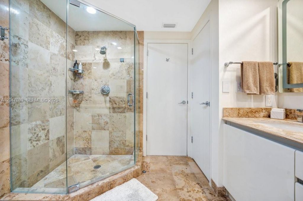 1455 Ocean Dr, Unit 904, Miami Beach, FL 33139 Photo
