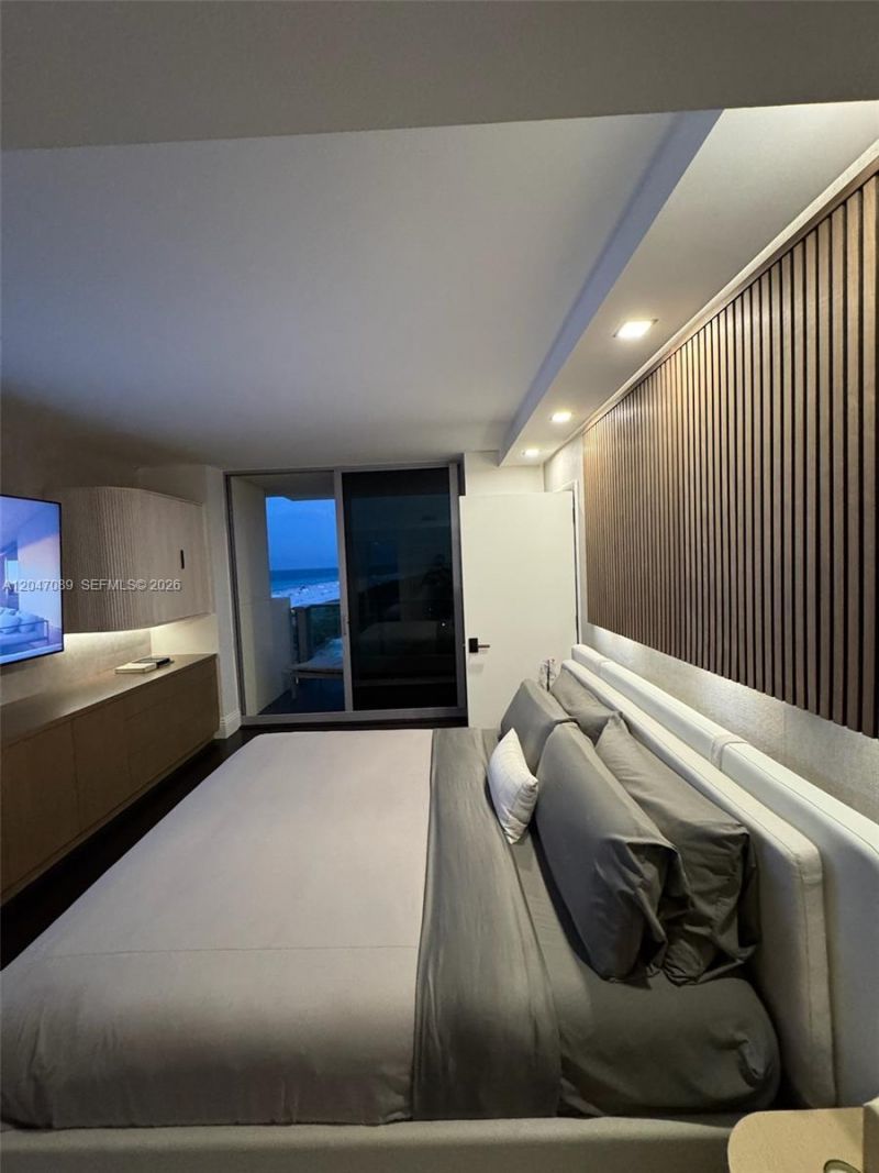 1455 Ocean Dr , Unit 904, Miami Beach, FL 33139 Photo