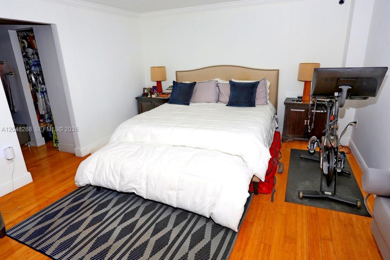 9660 W Bay Harbor Dr, Unit 5A, Bay Harbor Islands, FL 33154 Photo