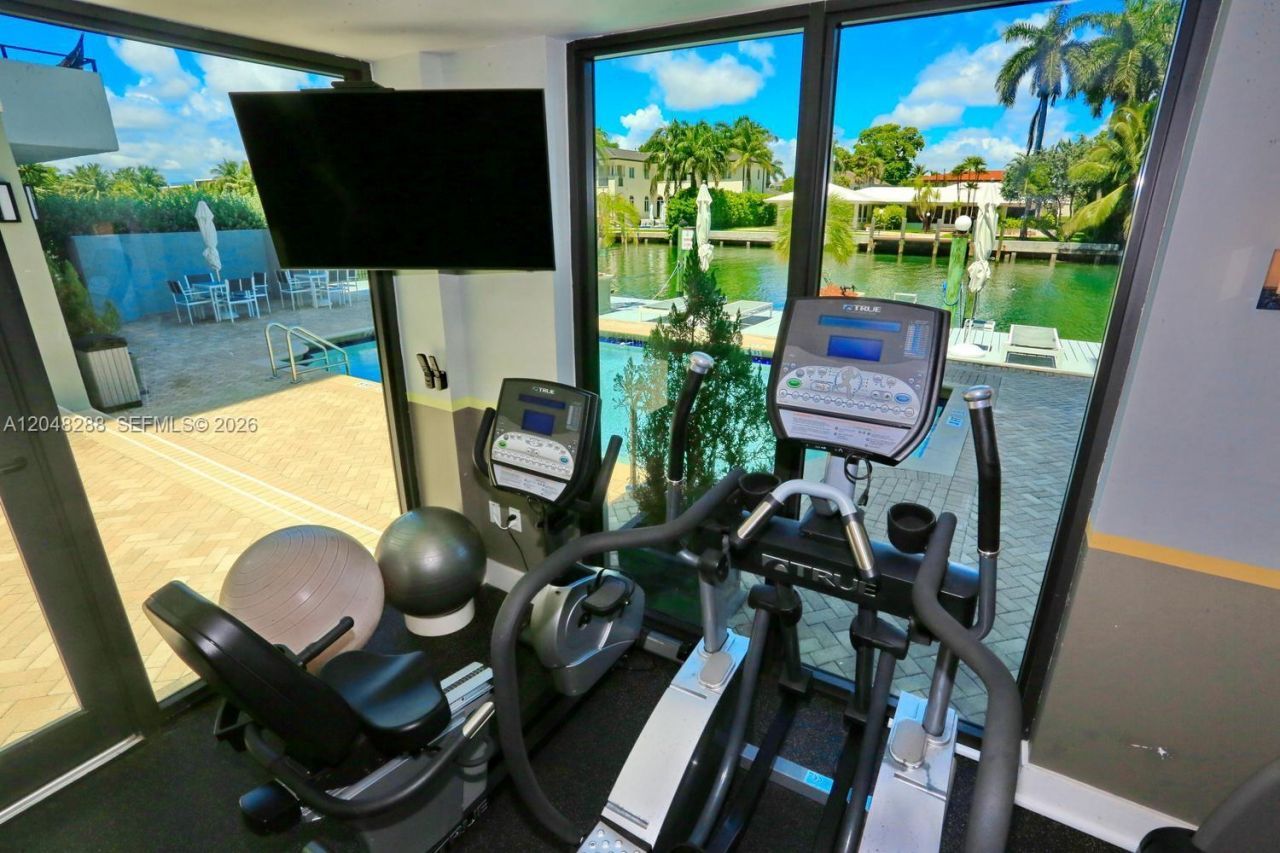 9660 W Bay Harbor Dr, Unit 5A, Bay Harbor Islands, FL 33154 Photo