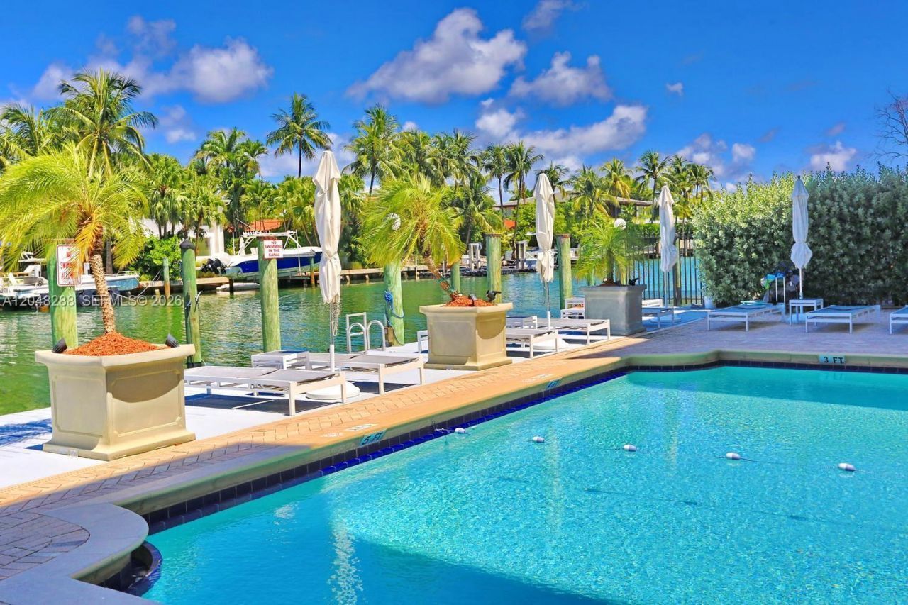 9660 W Bay Harbor Dr, Unit 5A, Bay Harbor Islands, FL 33154 Photo