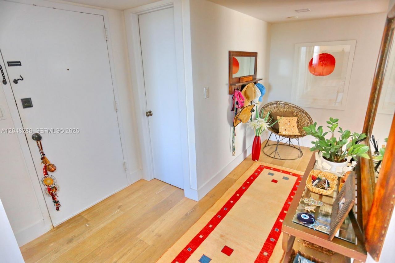 9660 W Bay Harbor Dr, Unit 5A, Bay Harbor Islands, FL 33154 Photo