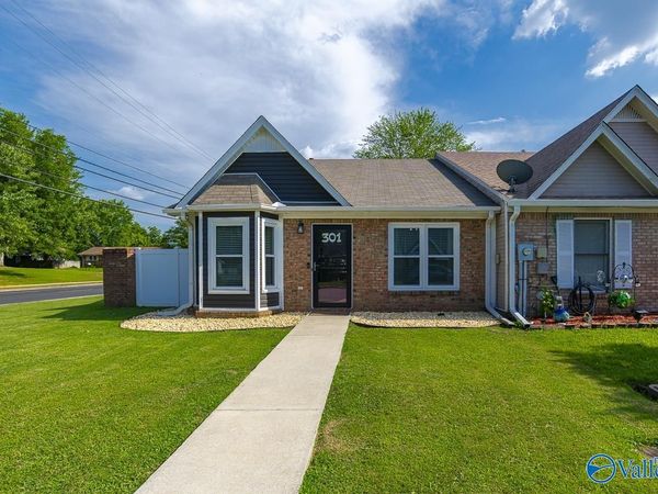 301 Woodridge Drive SW, Decatur, AL 35601