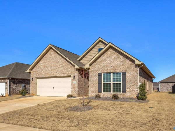 121 Heritage Lakes Boulevard, New Market, AL 35761
