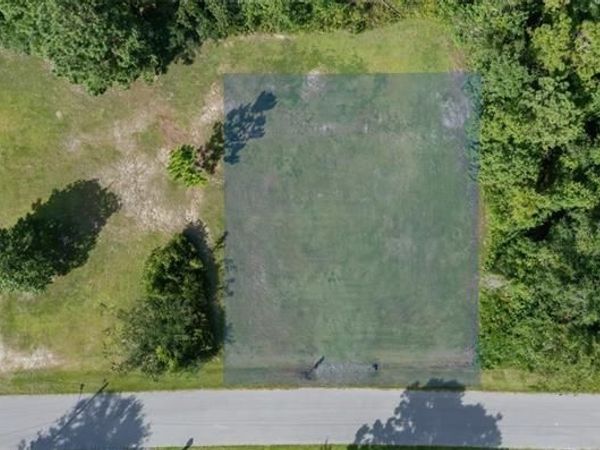 178 Vacation Ln., Waveland, MS 39576