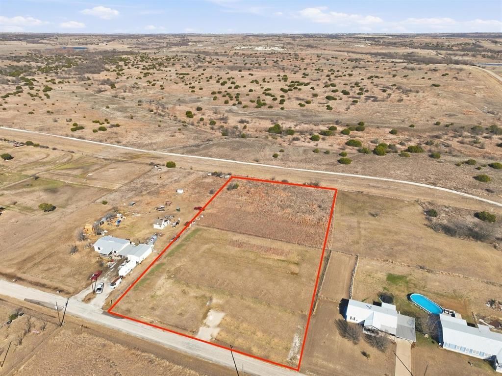 401 E Sunchase Drive, Granbury, TX 76049 Main Photo