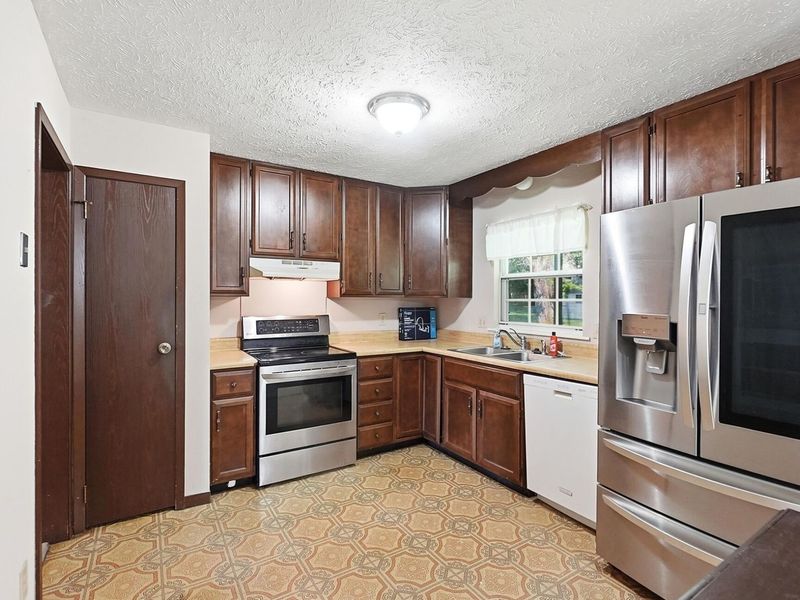 330 E Main Street, South Vienna, OH 45369 Photo 16