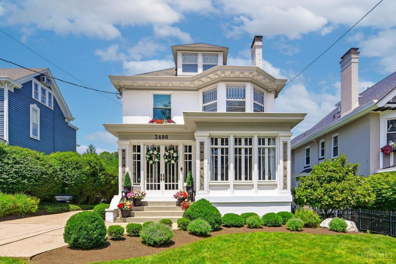 2486 Observatory Avenue, Cincinnati, OH 45208 Main Photo