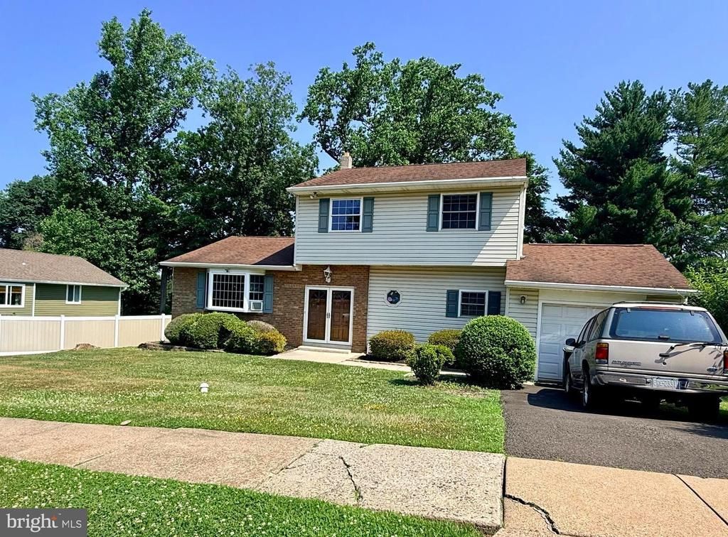 400 CRESTWOOD AVENUE , FEASTERVILLE TREVOSE, PA 19053
