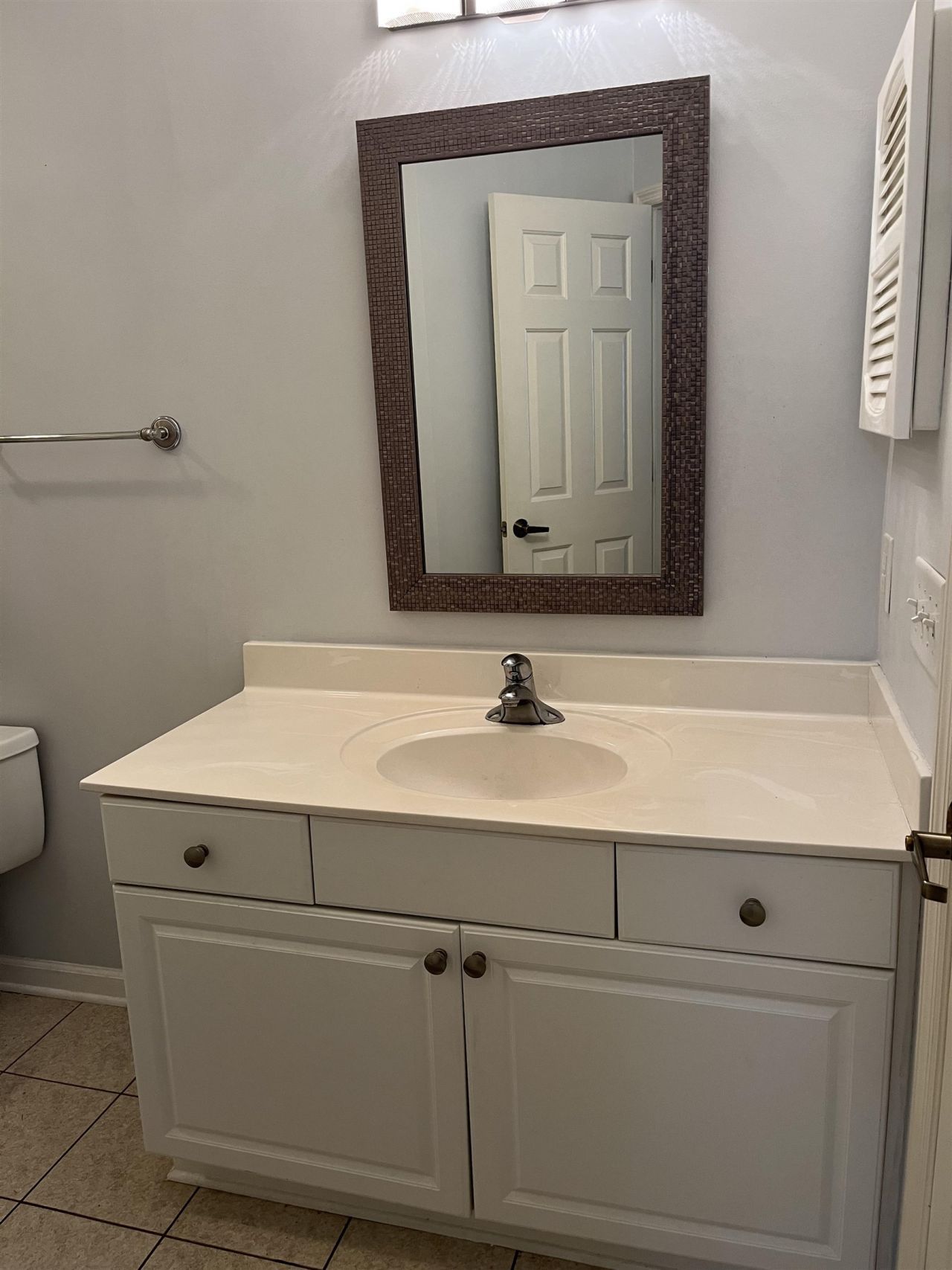 1551 Spinnaker Dr.  Photo 12