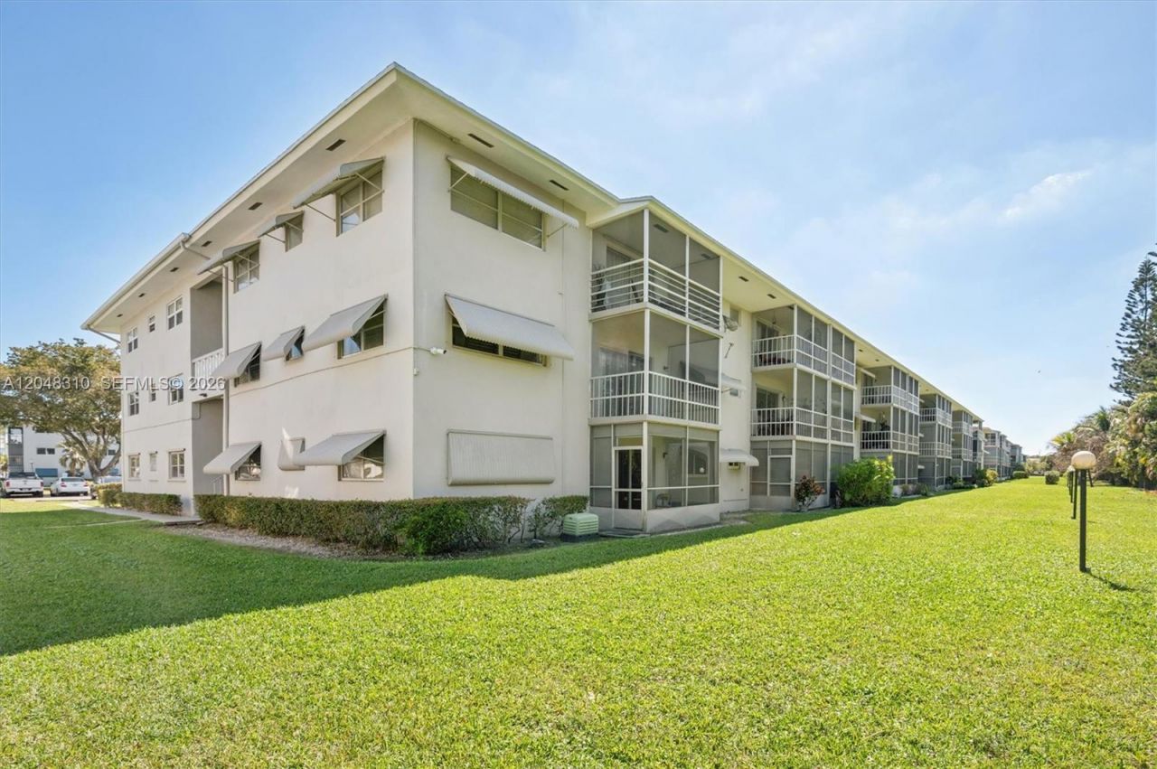 1000 Hillcrest Ct, Unit 303, Hollywood, FL 33021 Photo