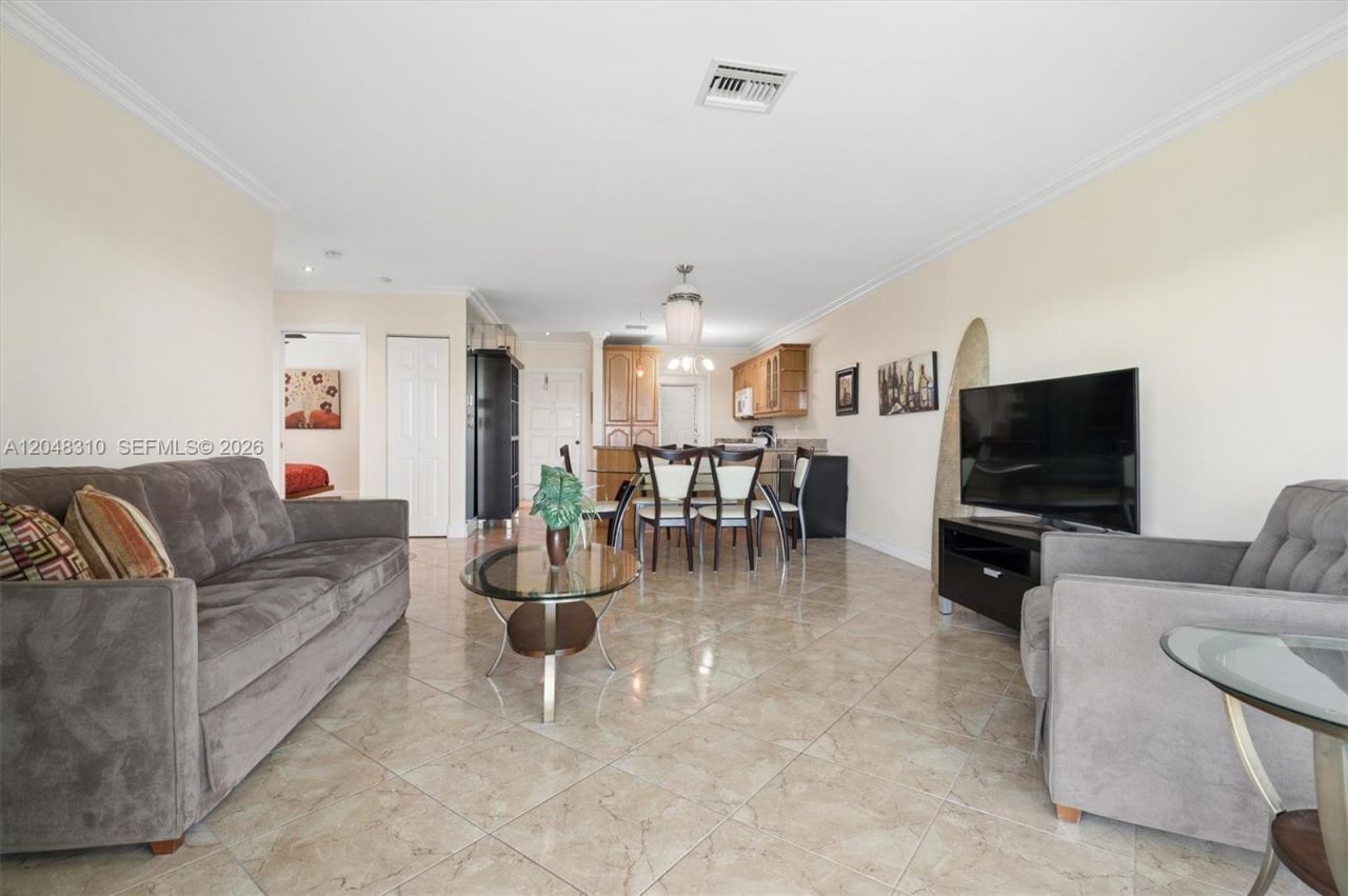 1000 Hillcrest Ct, Unit 303, Hollywood, FL 33021 Photo