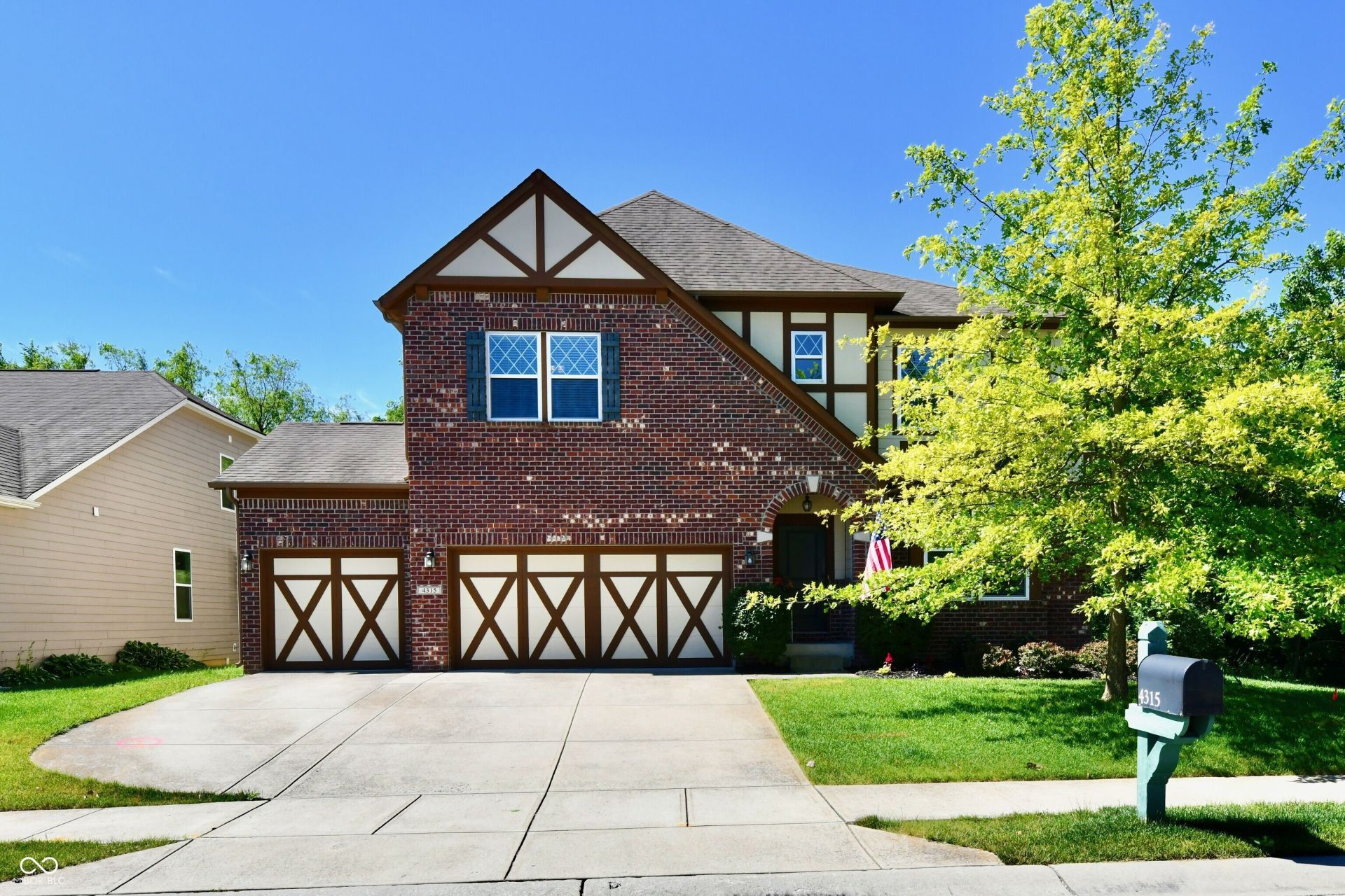 4315 Parliament Way, Avon, IN 46123 Main Photo
