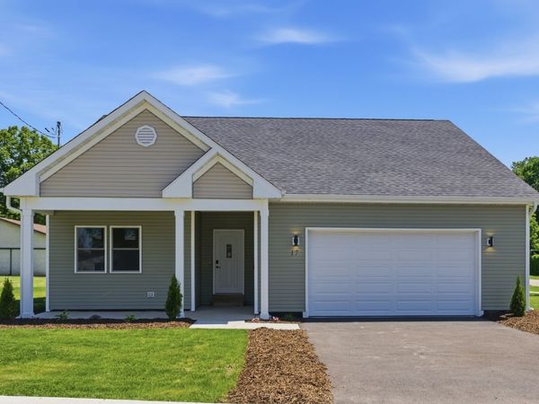 17 W Dearborn Street , Plano, IL 60545