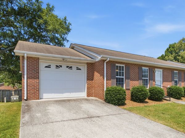 126 Middleton Ct , Tullahoma, TN 37388