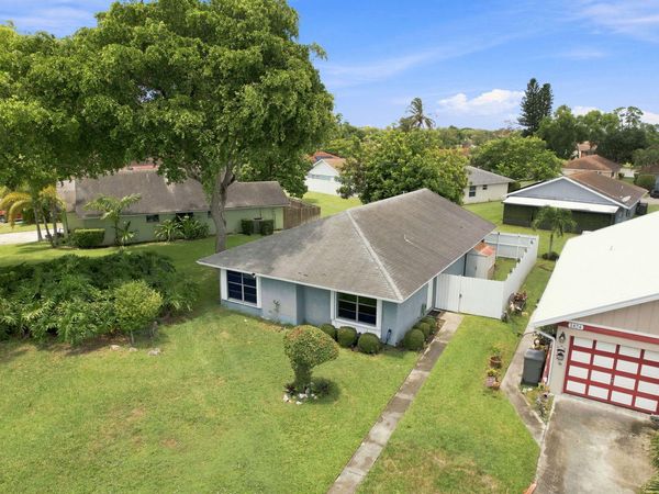 1470 Summit Run Circle, West Palm Beach, FL 33415