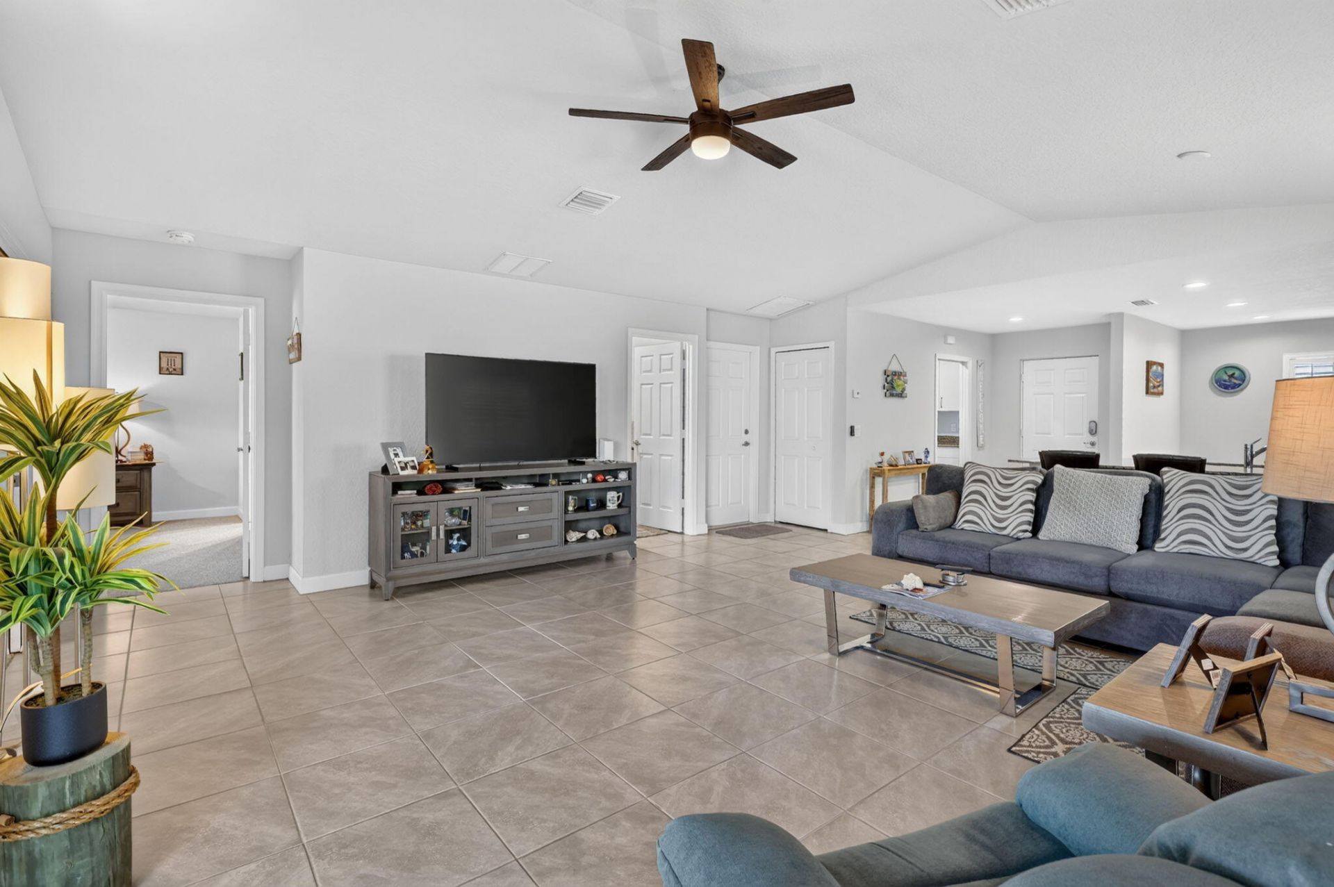 38 Spanish Way, Port Saint Lucie, FL 34952 Photo