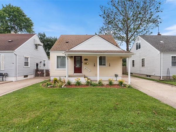 29510 John J Street, Roseville, MI 48066